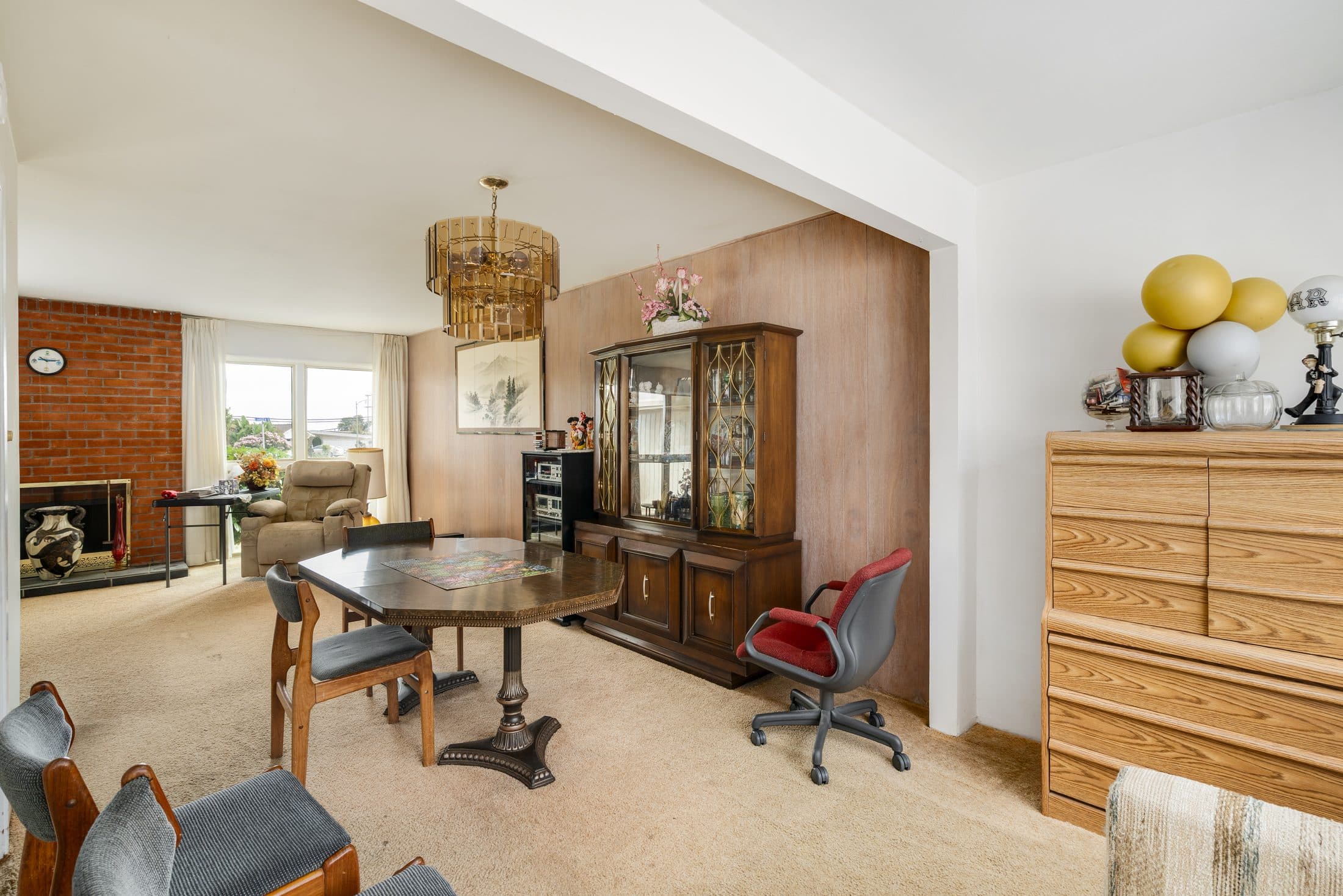 898 Lomita Avenue. The dining area and living room.